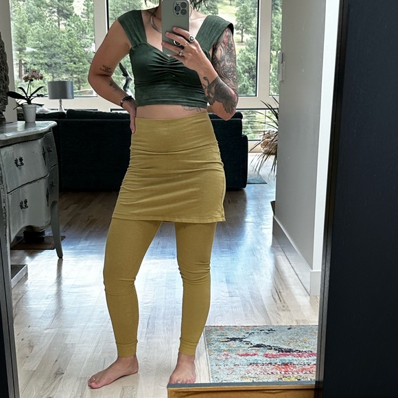 Bohemian Folk XXS/XS skirted full length organic hemp/cotton leggings in Olive - Picture 2 of 2